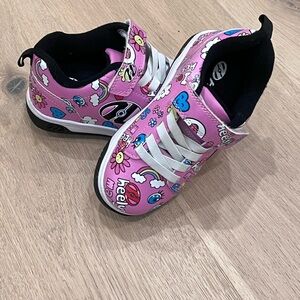 Heelys Kids' Pink Graphic Skate Shoes for girls